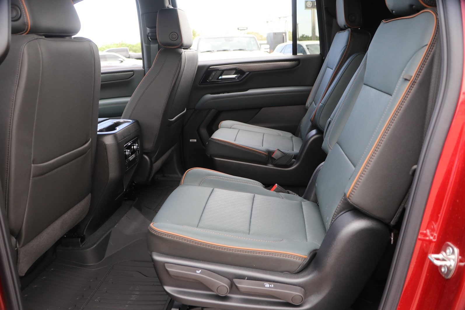 2026 GMC Yukon XL AT4 - Photo 28