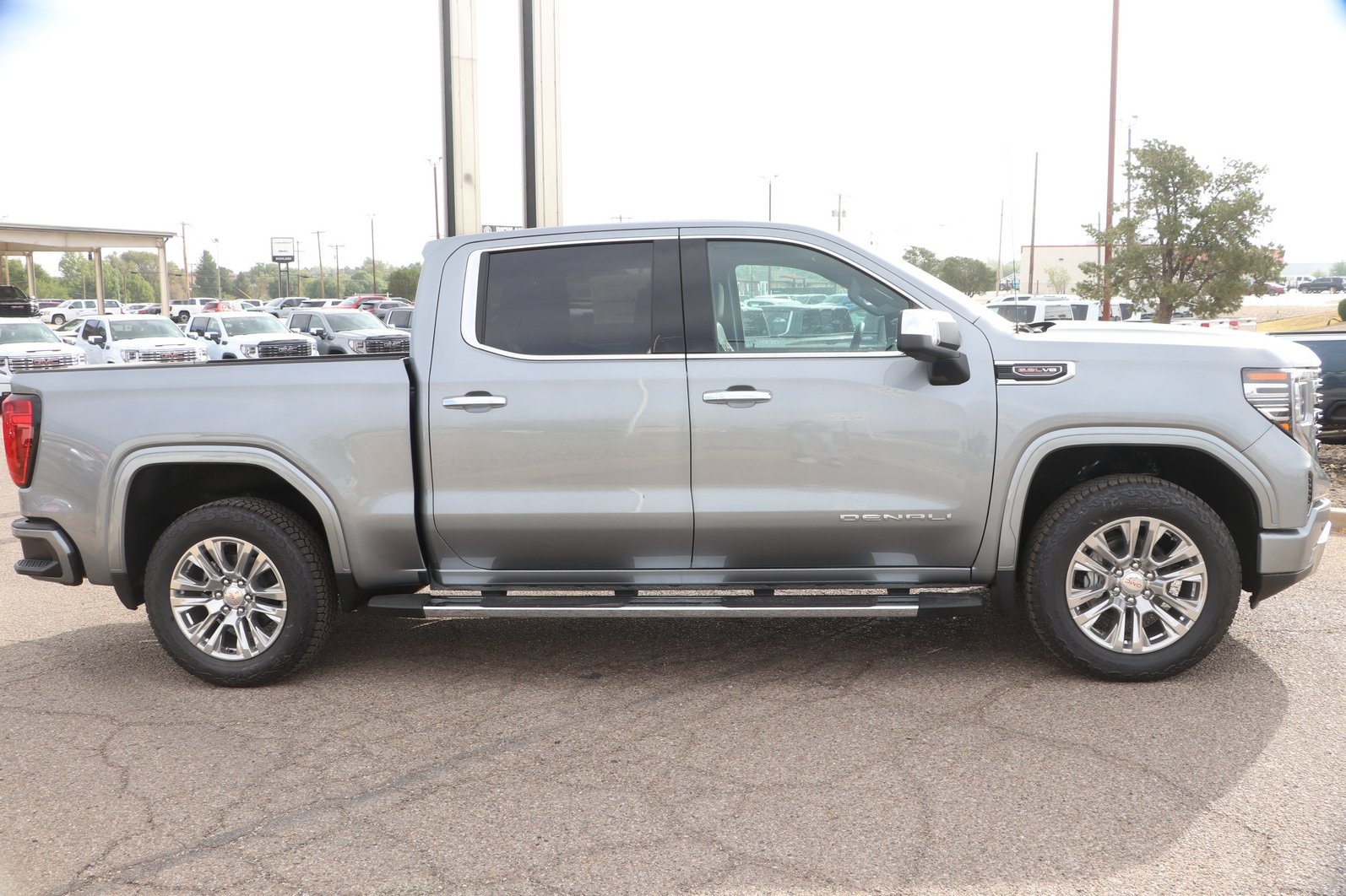 2026 GMC Sierra 1500 Denali - Photo 10