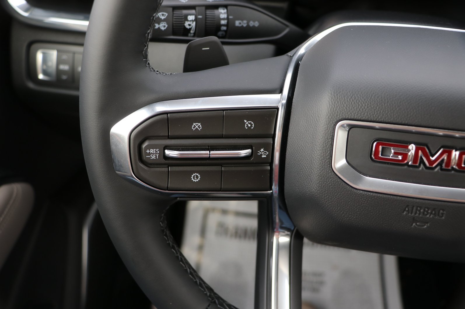 2026 GMC Acadia Elevation - Photo 17