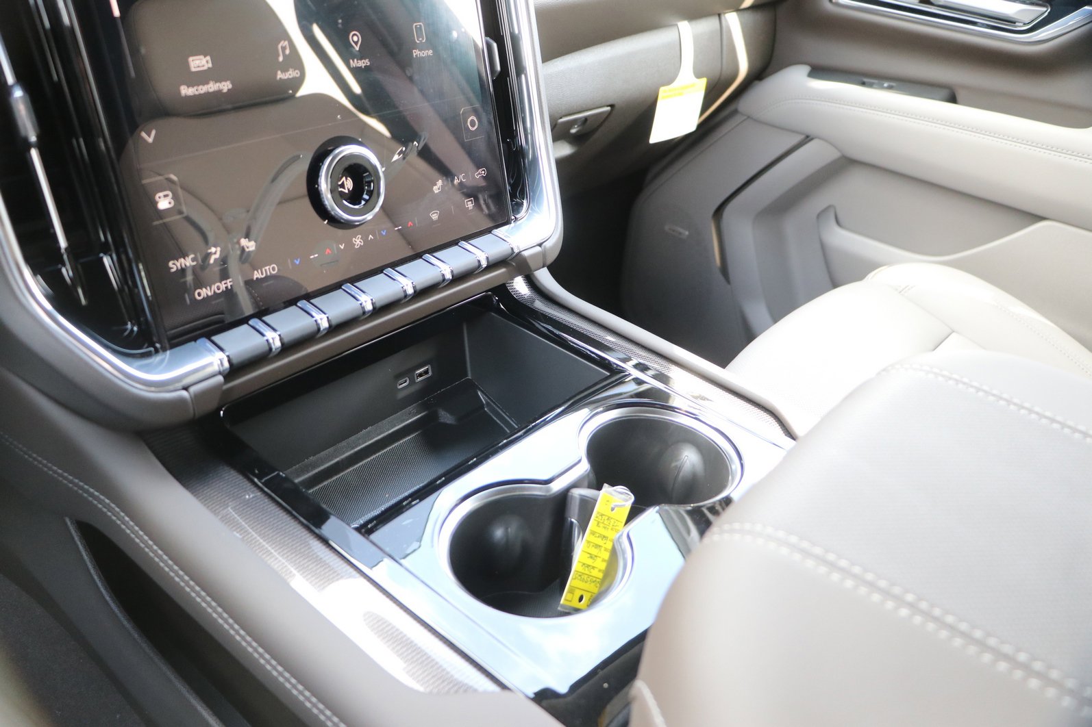 2026 GMC Yukon XL Elevation - Photo 26