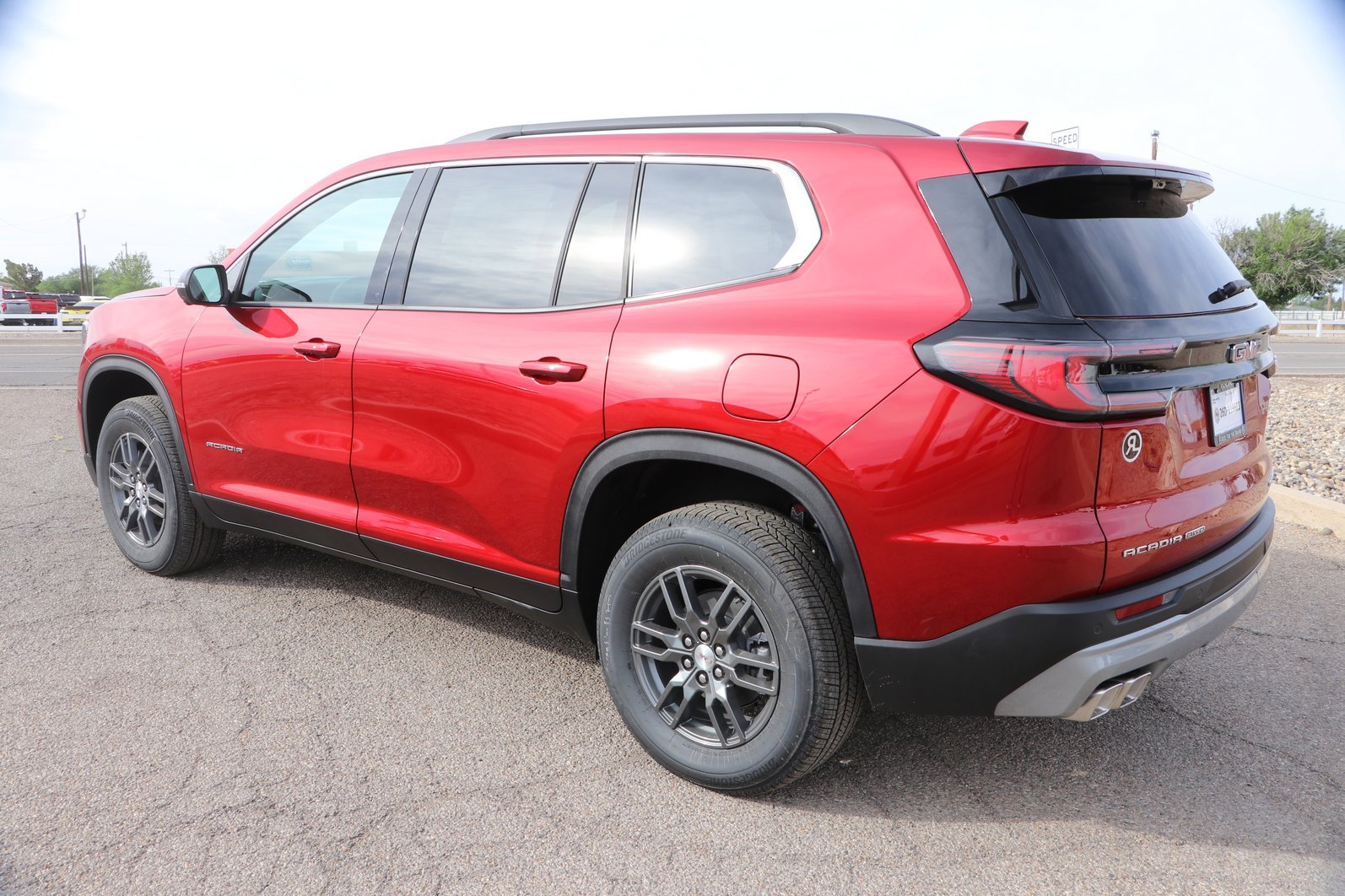2026 GMC Acadia Elevation - Photo 7