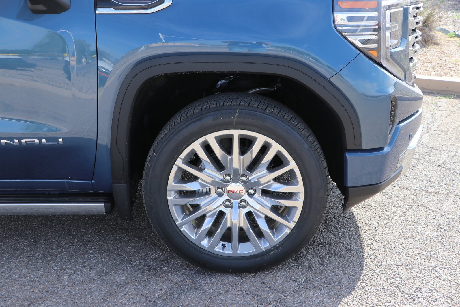 2026 GMC Sierra 1500 Denali - Photo 9