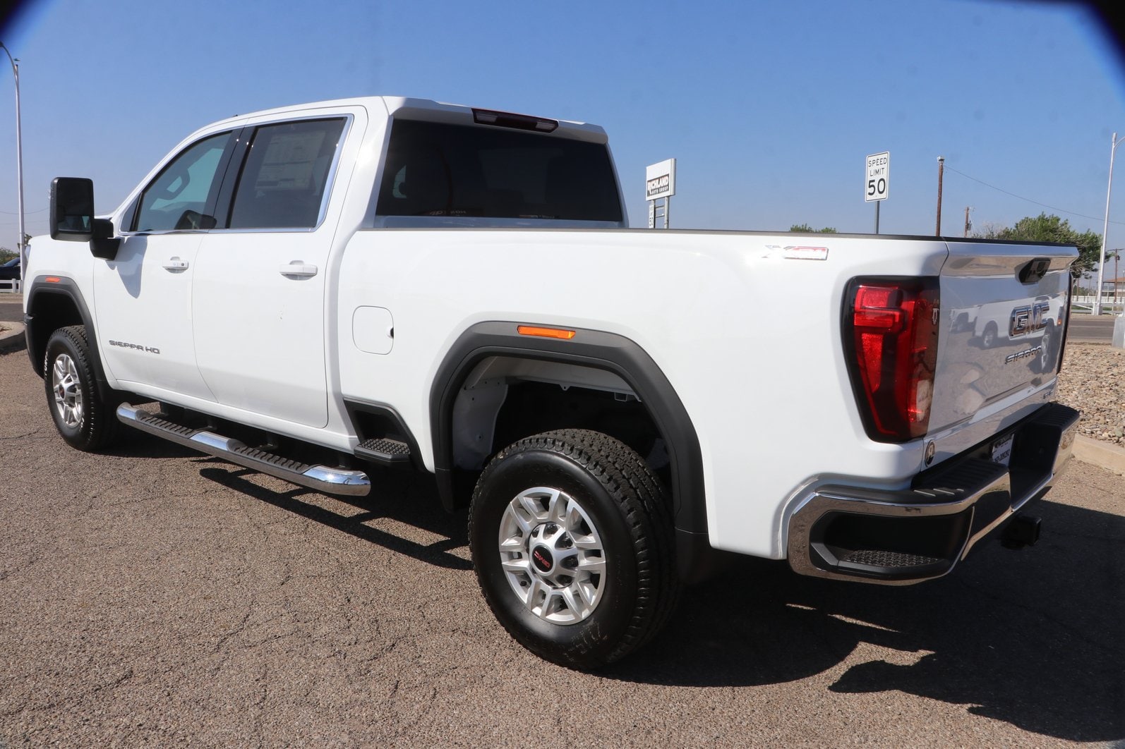 2026 GMC Sierra 2500HD SLE - Photo 7