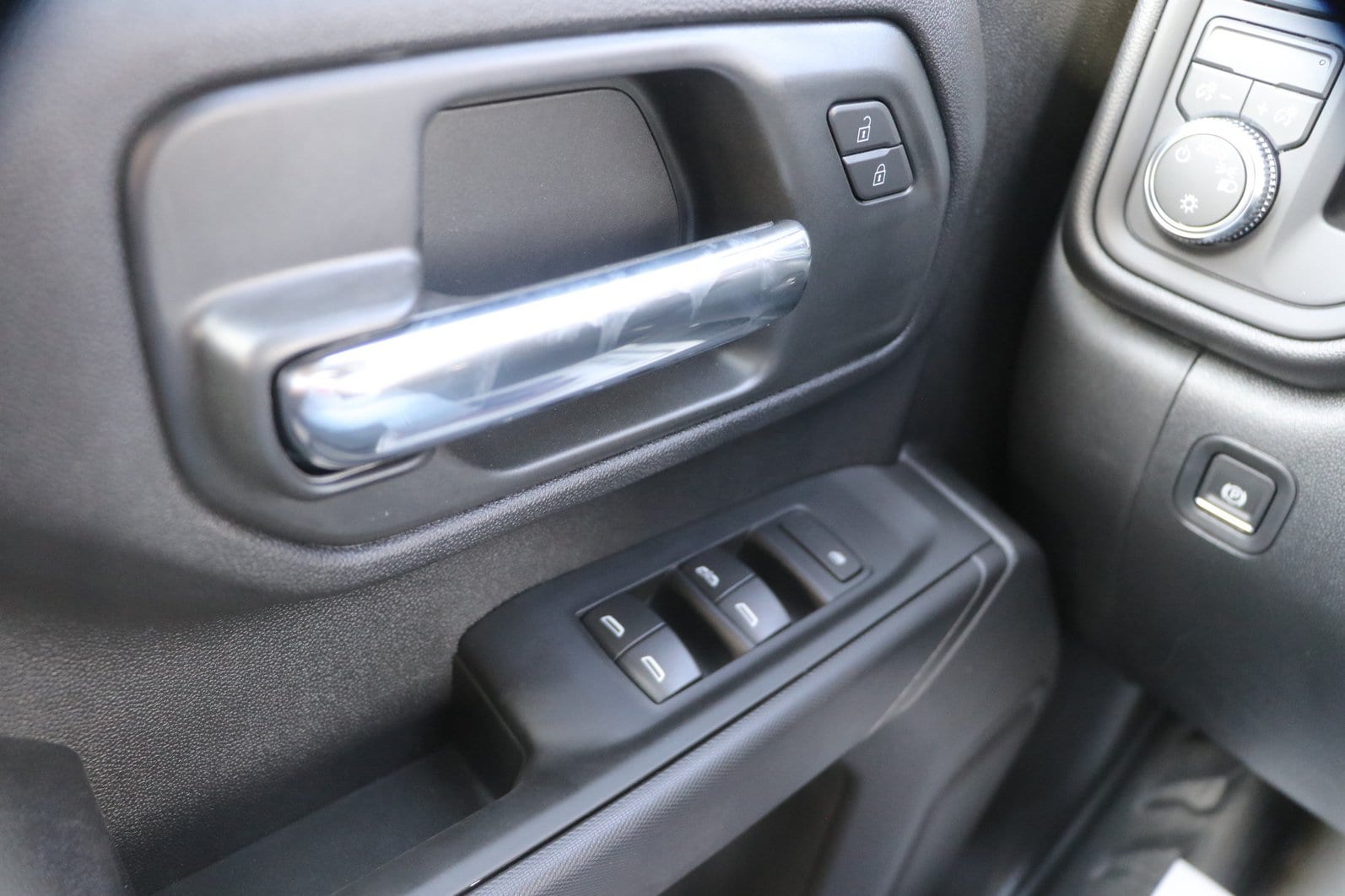 2026 GMC Sierra 2500HD Pro - Photo 13