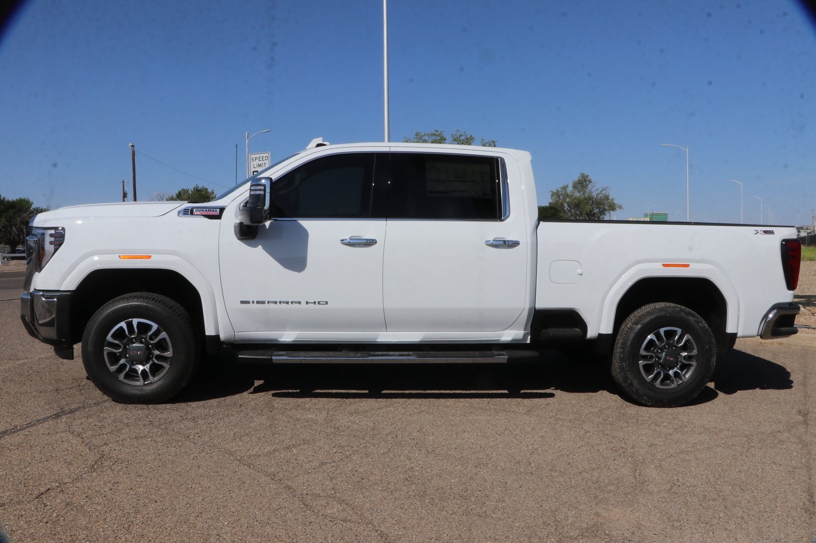 2026 GMC Sierra 2500HD SLT - Photo 4