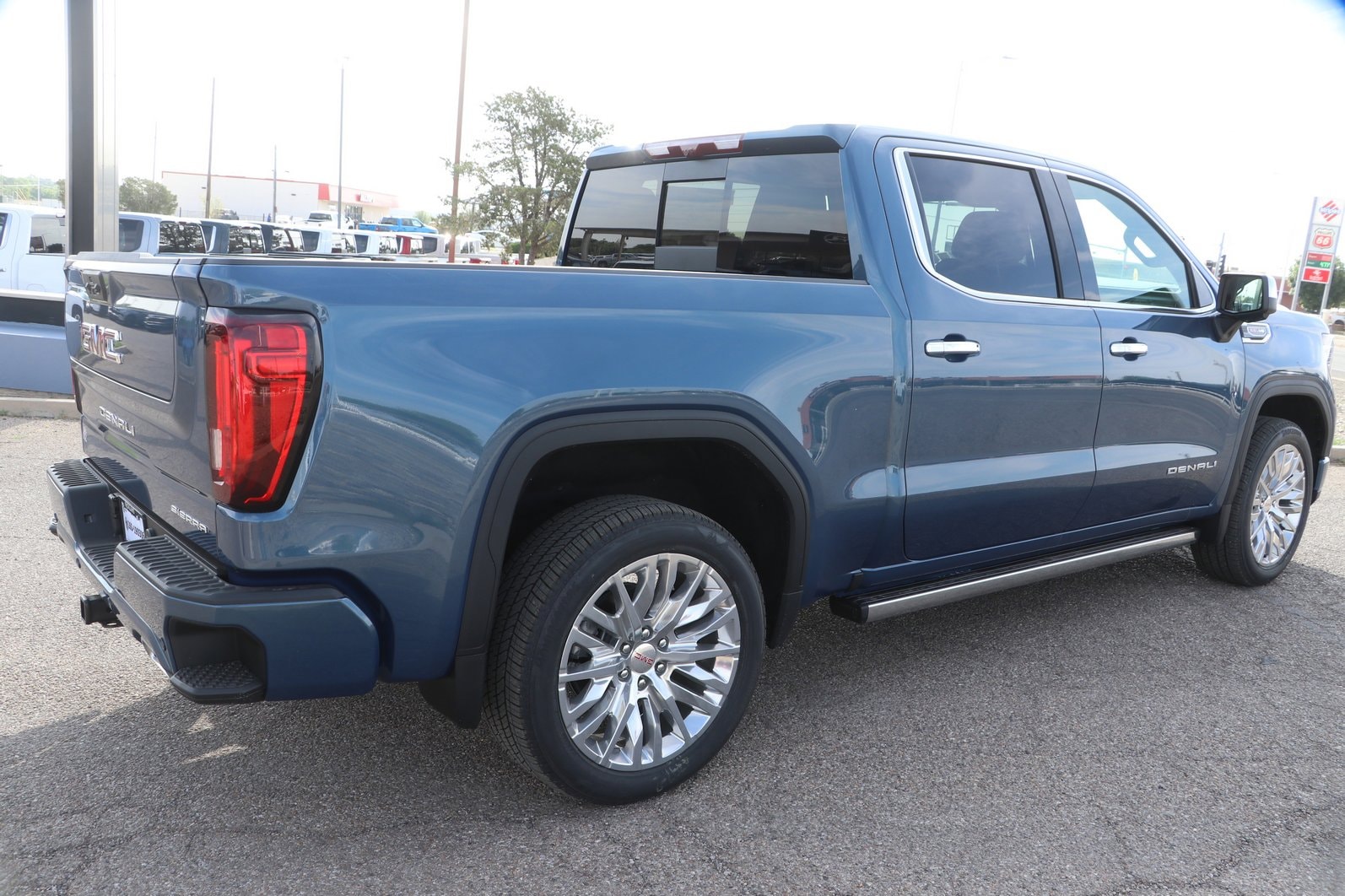 2026 GMC Sierra 1500 Denali - Photo 7