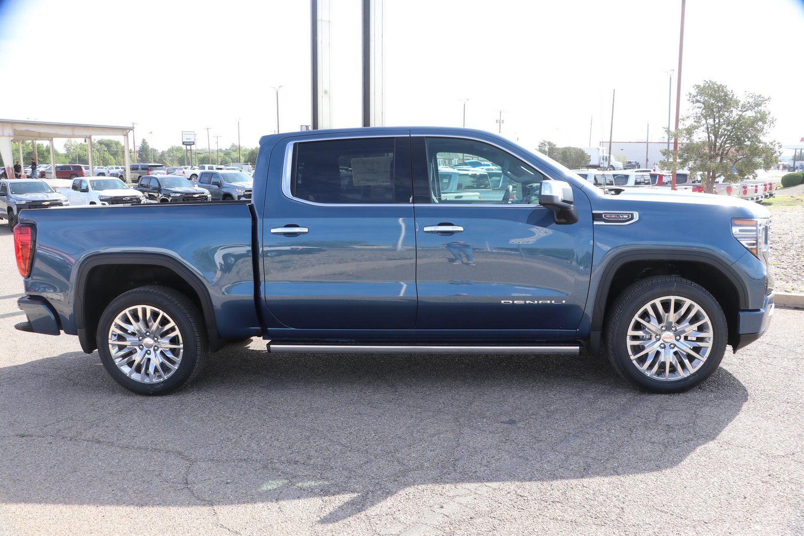 2026 GMC Sierra 1500 Denali - Photo 8