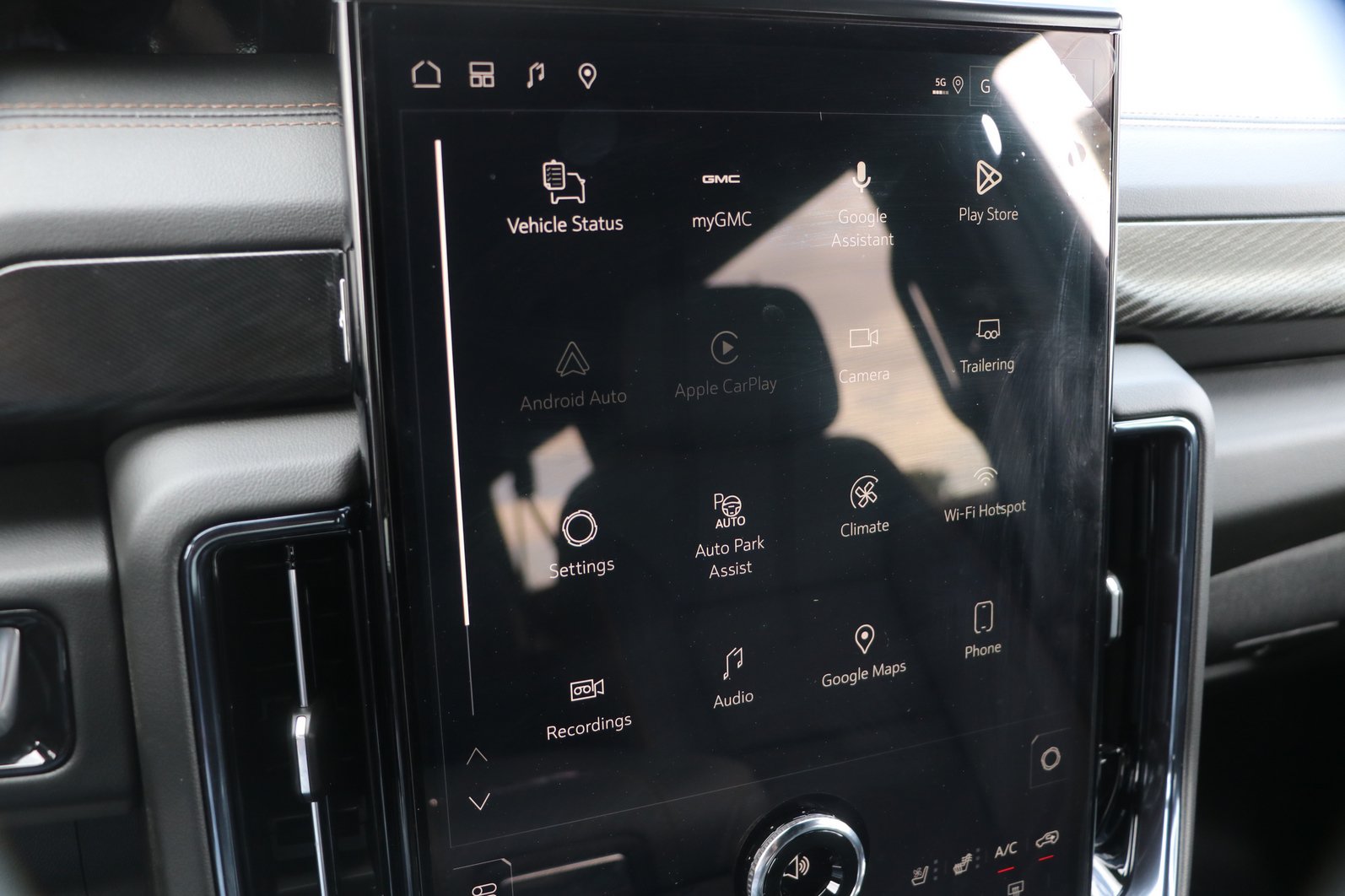 2026 GMC Yukon XL AT4 - Photo 21