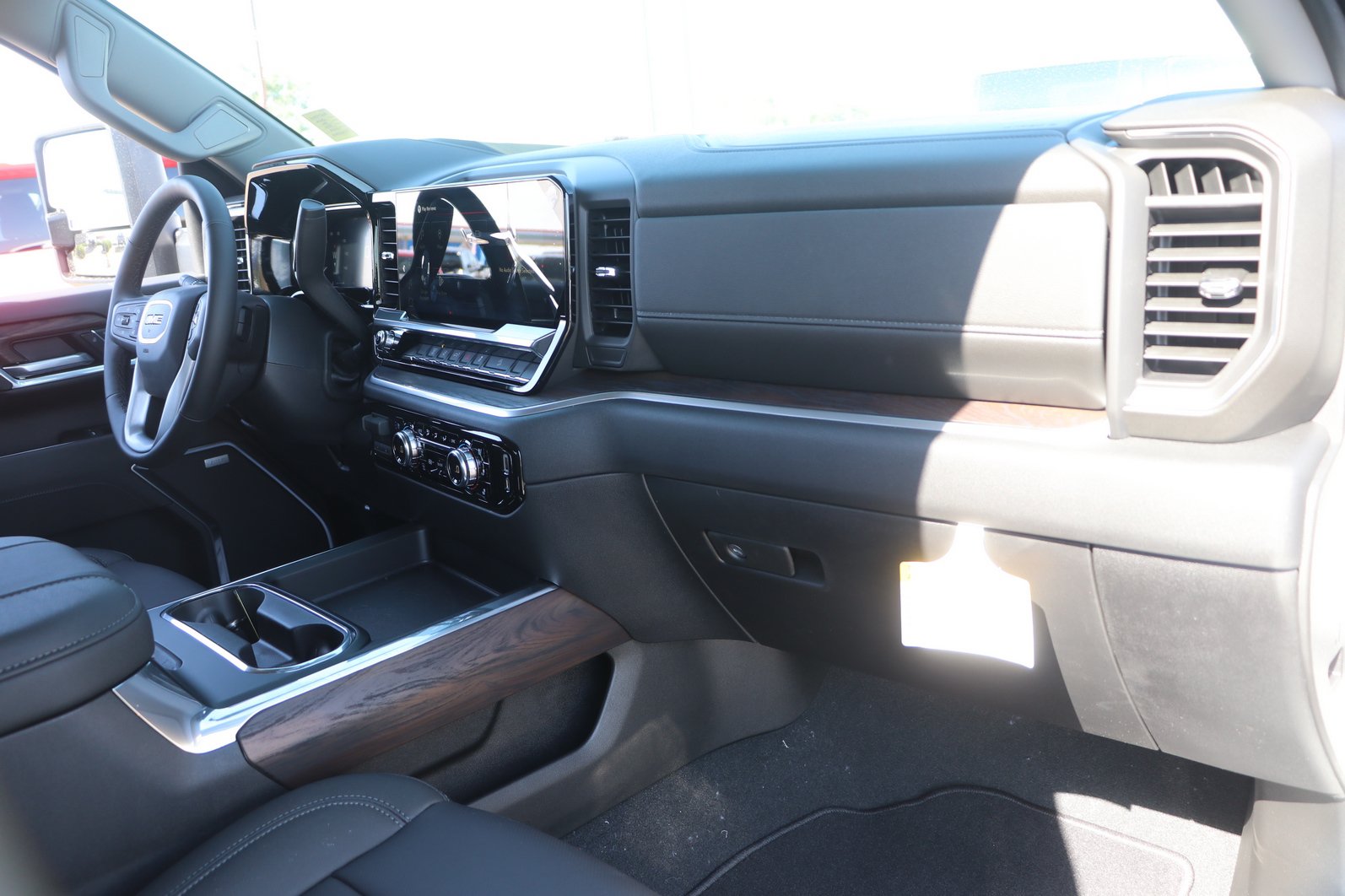 2026 GMC Sierra 2500HD SLT - Photo 34