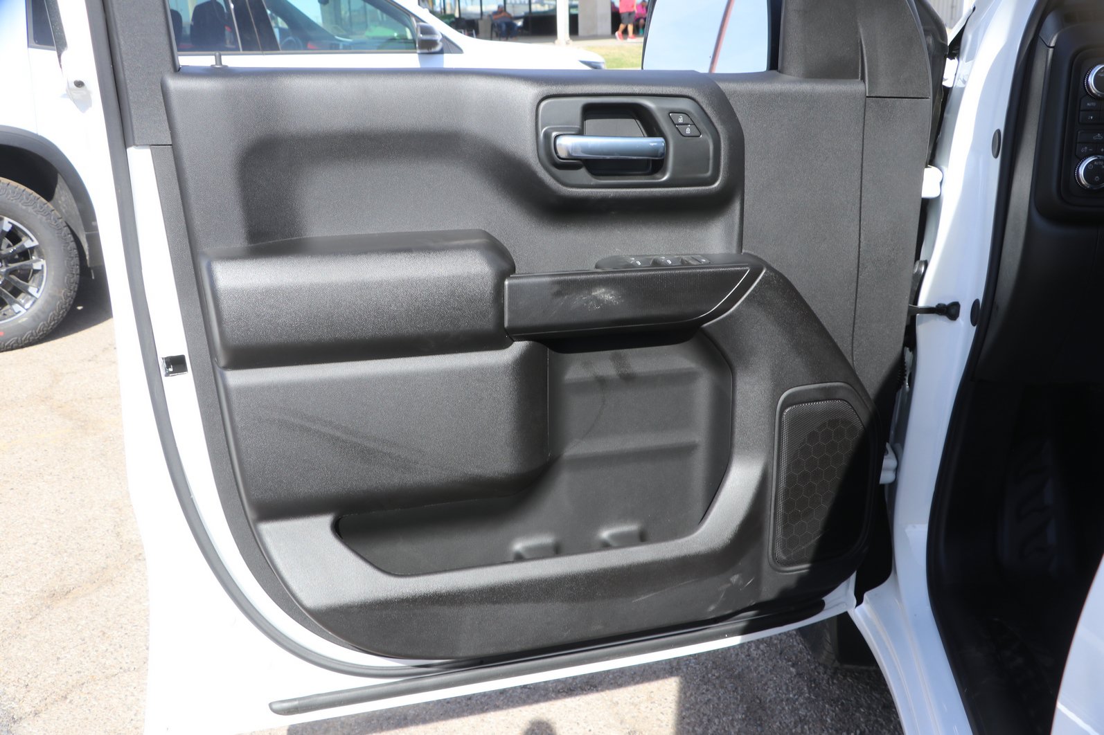 2026 GMC Sierra 1500 Pro - Photo 10
