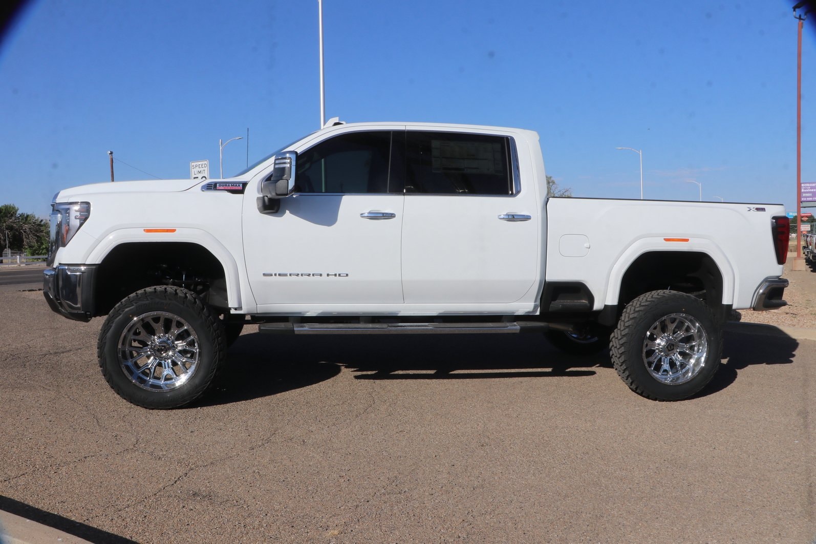 2026 GMC Sierra 2500HD SLT - Photo 6