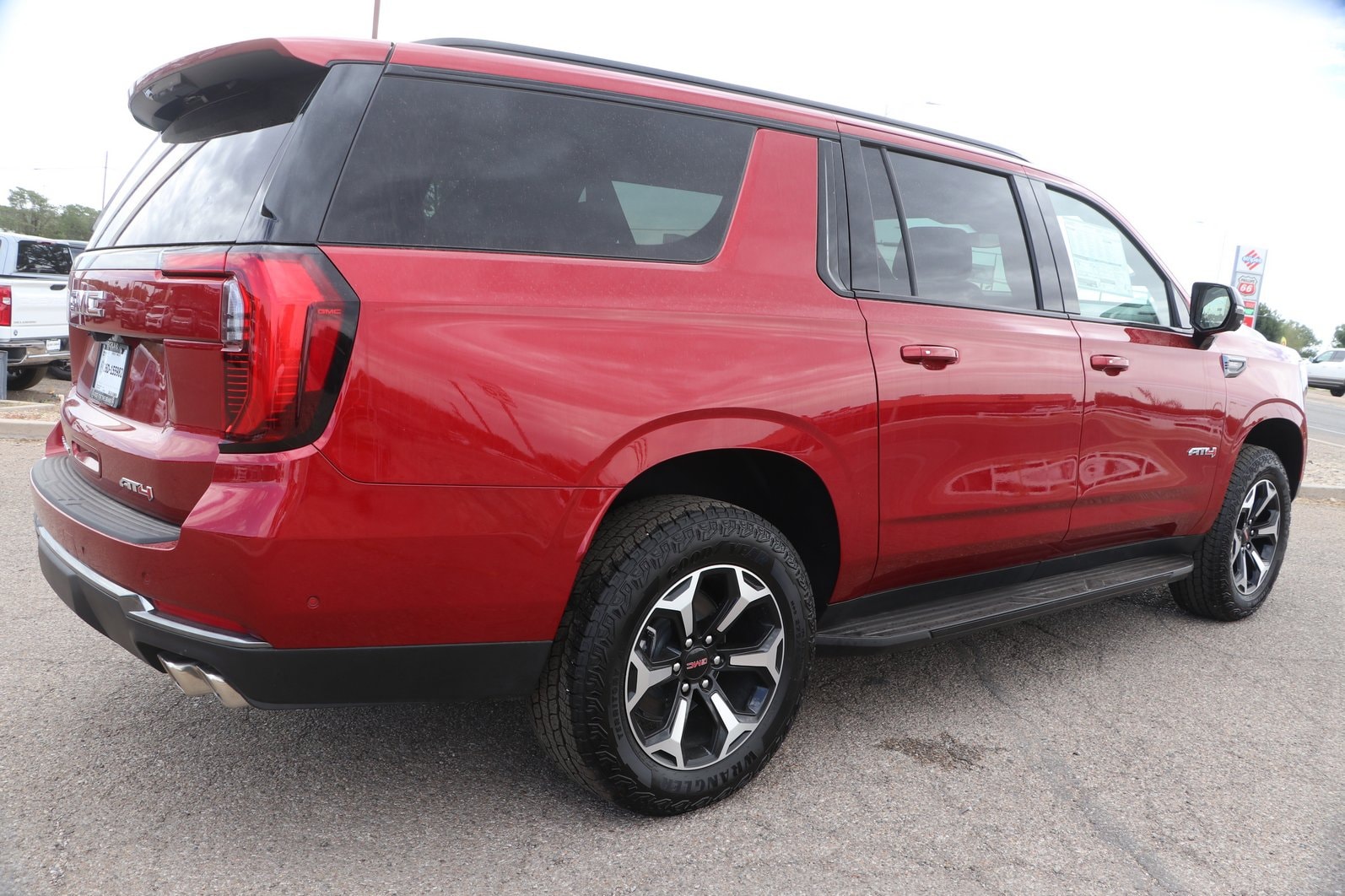 2026 GMC Yukon XL AT4 - Photo 9