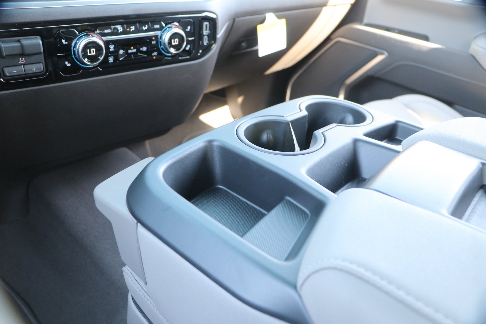 2026 GMC Sierra 1500 SLT - Photo 23