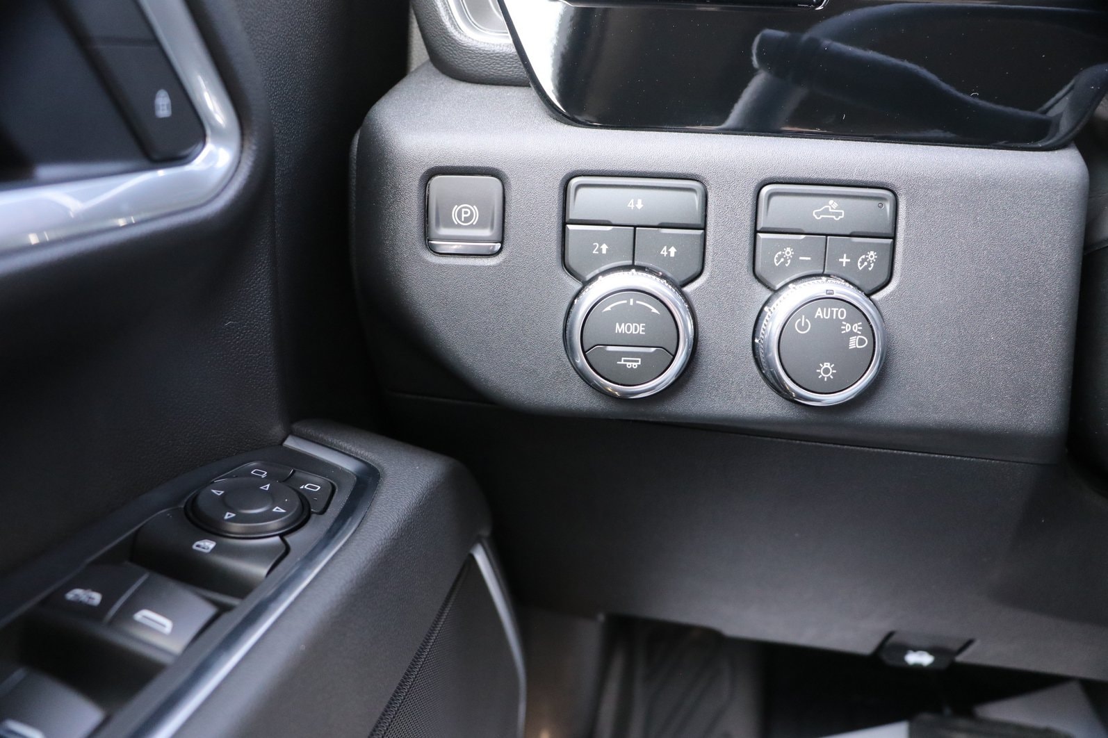 2026 GMC Sierra 3500HD SLE - Photo 12