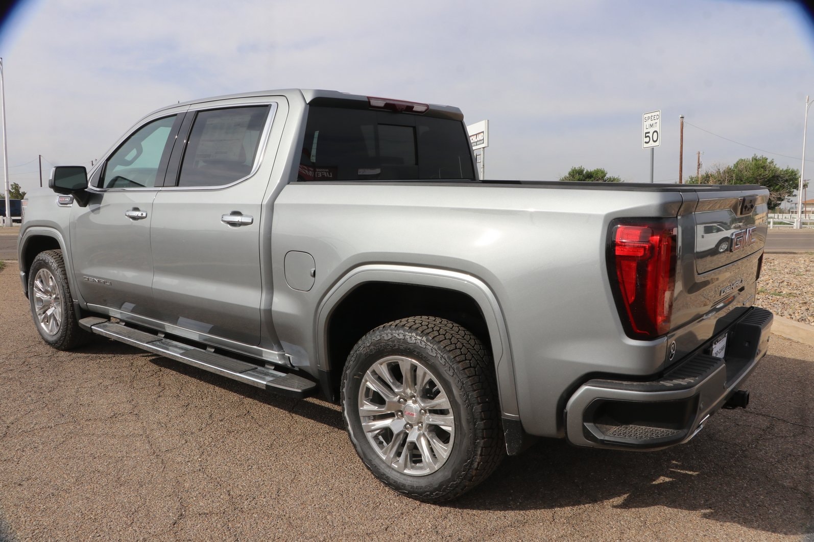 2026 GMC Sierra 1500 Denali - Photo 7