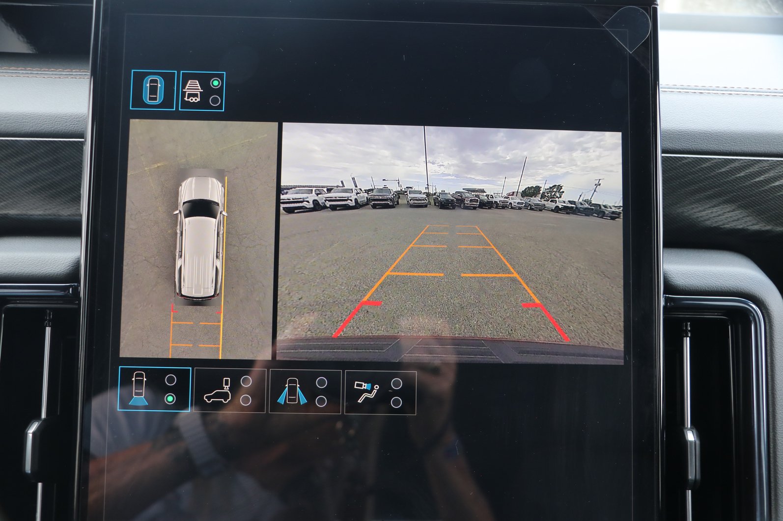 2026 GMC Yukon XL AT4 - Photo 23
