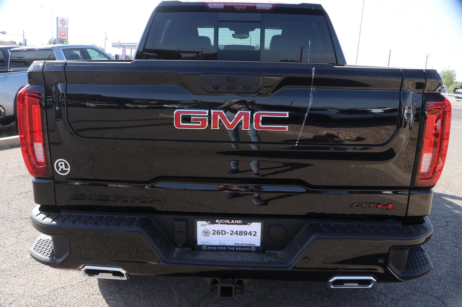 2026 GMC Sierra 1500 AT4 - Photo 8