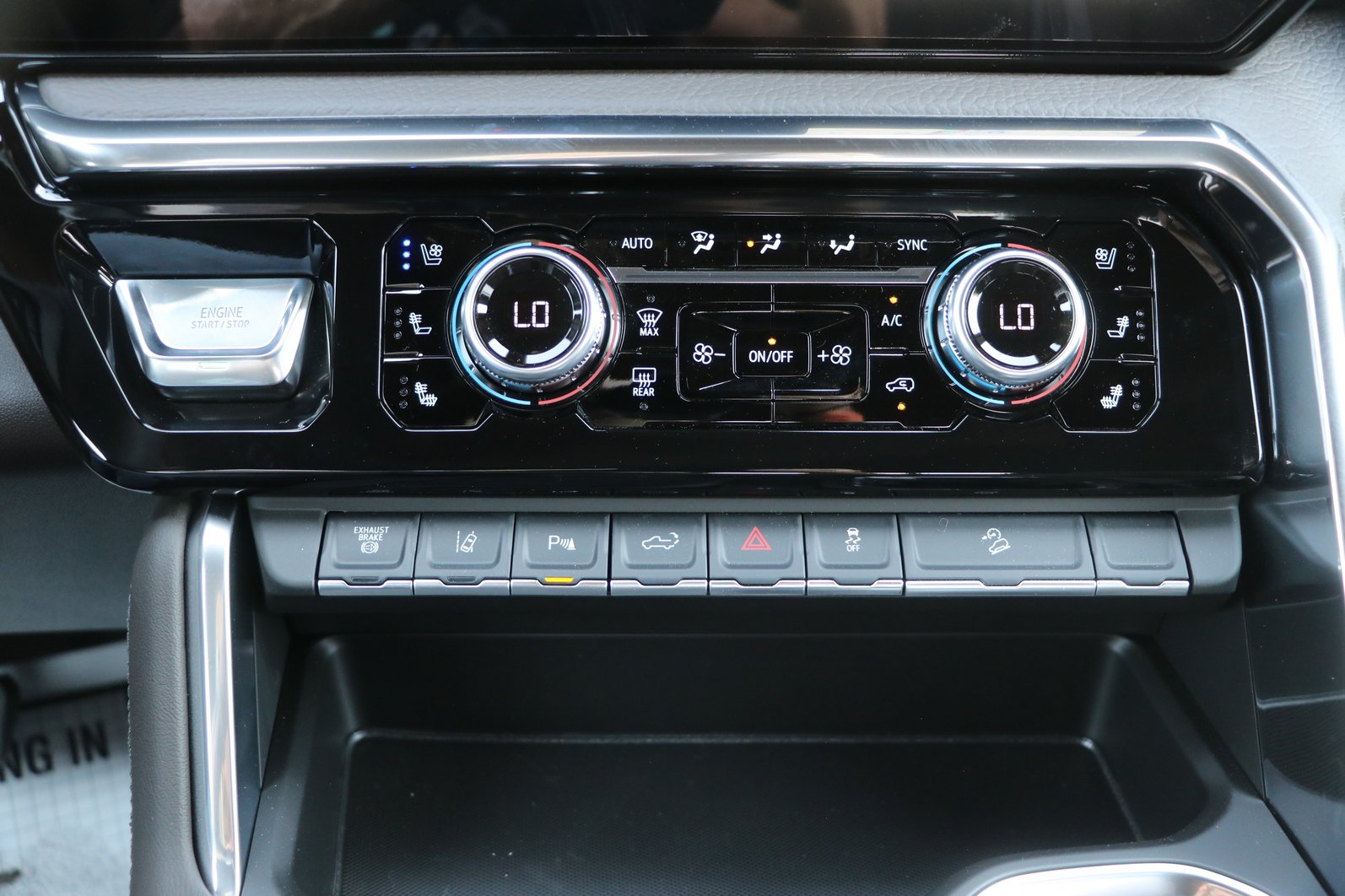 2026 GMC Sierra 2500HD Denali - Photo 23