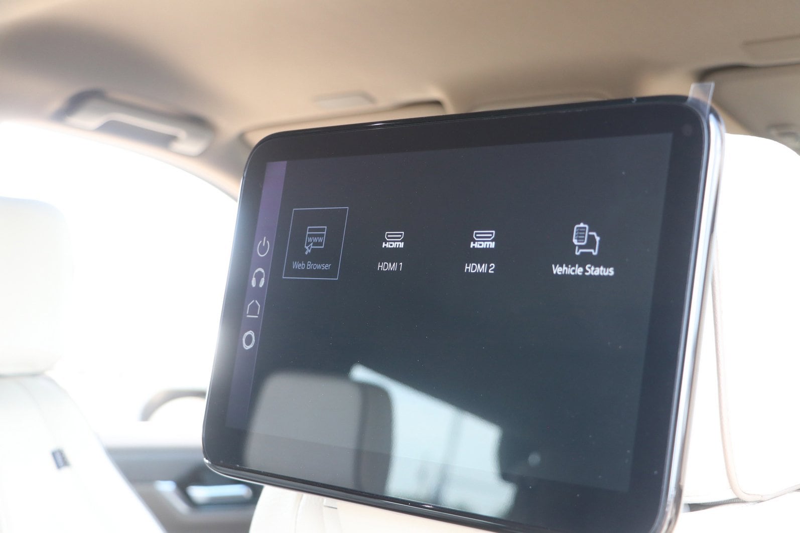 2026 GMC Yukon Denali - Photo 35