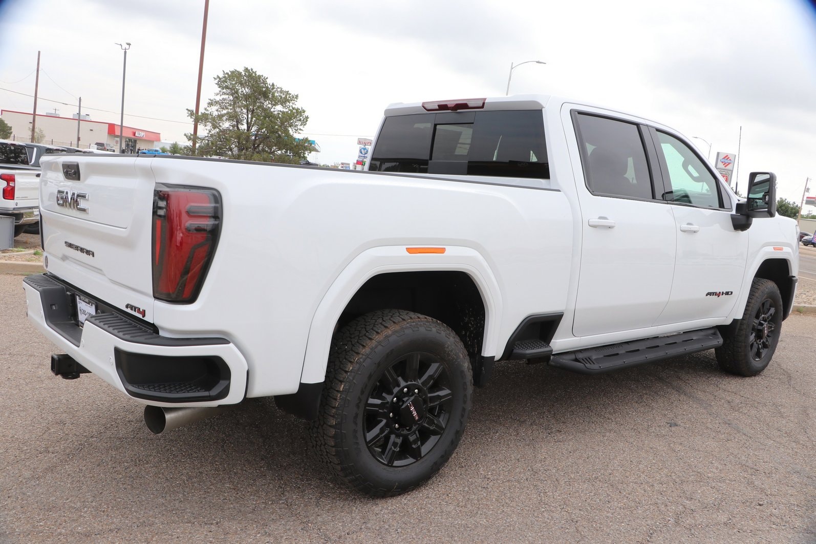 2026 GMC Sierra 2500HD AT4 - Photo 9