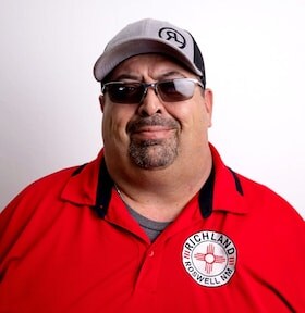 Staff member Manuel Sisneros from ID_6d0fb0