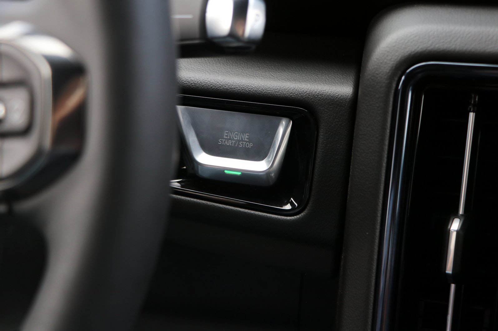 2026 GMC Yukon XL AT4 - Photo 24