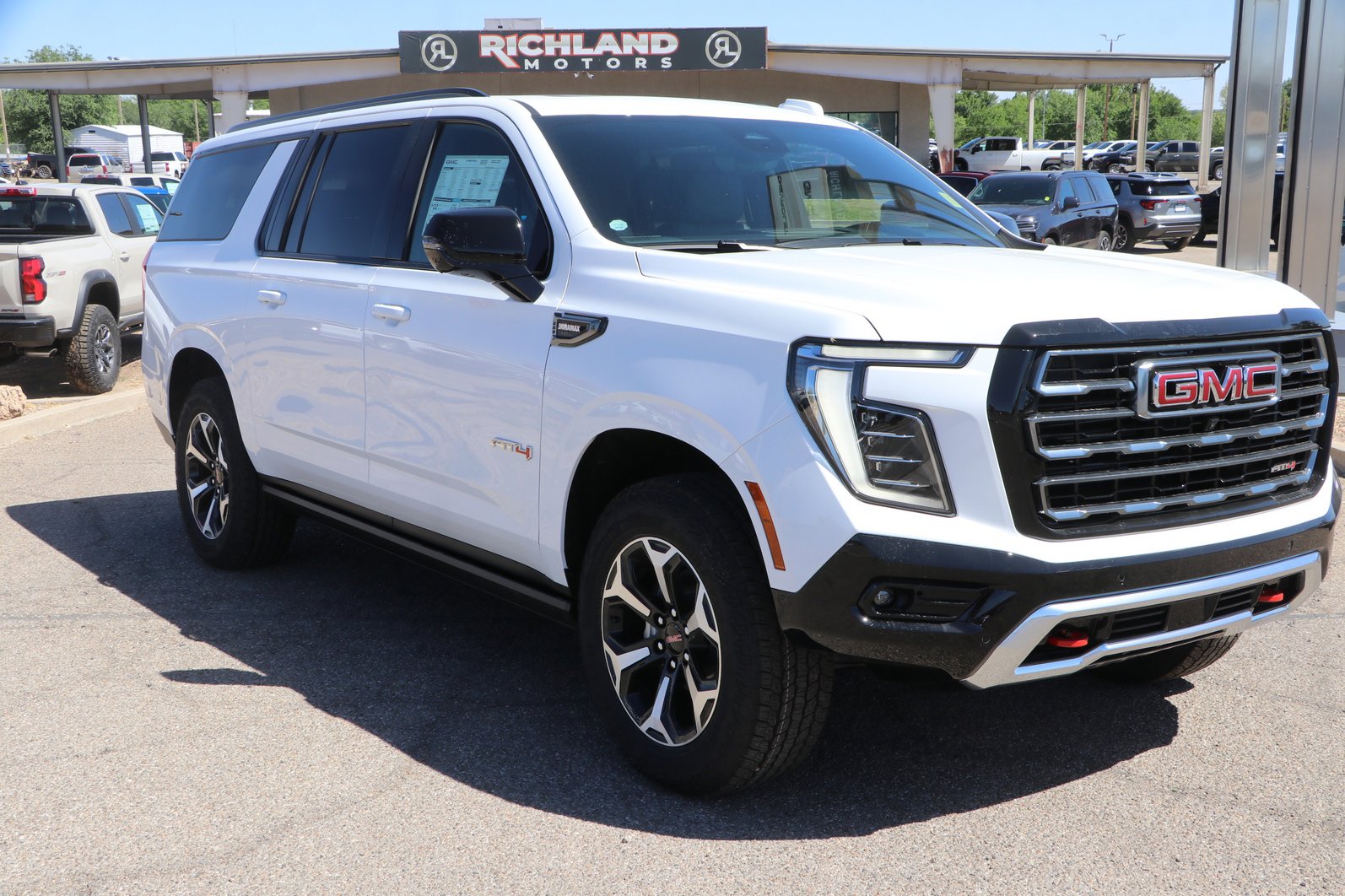 2026 GMC Yukon 4WD AT4's photo