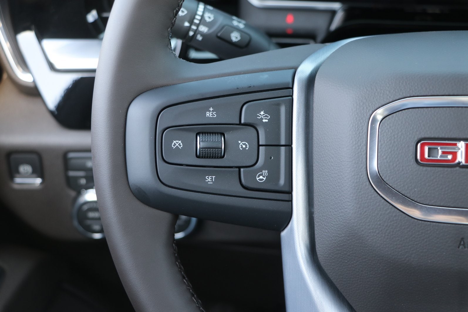 2026 GMC Sierra 1500 SLT - Photo 17