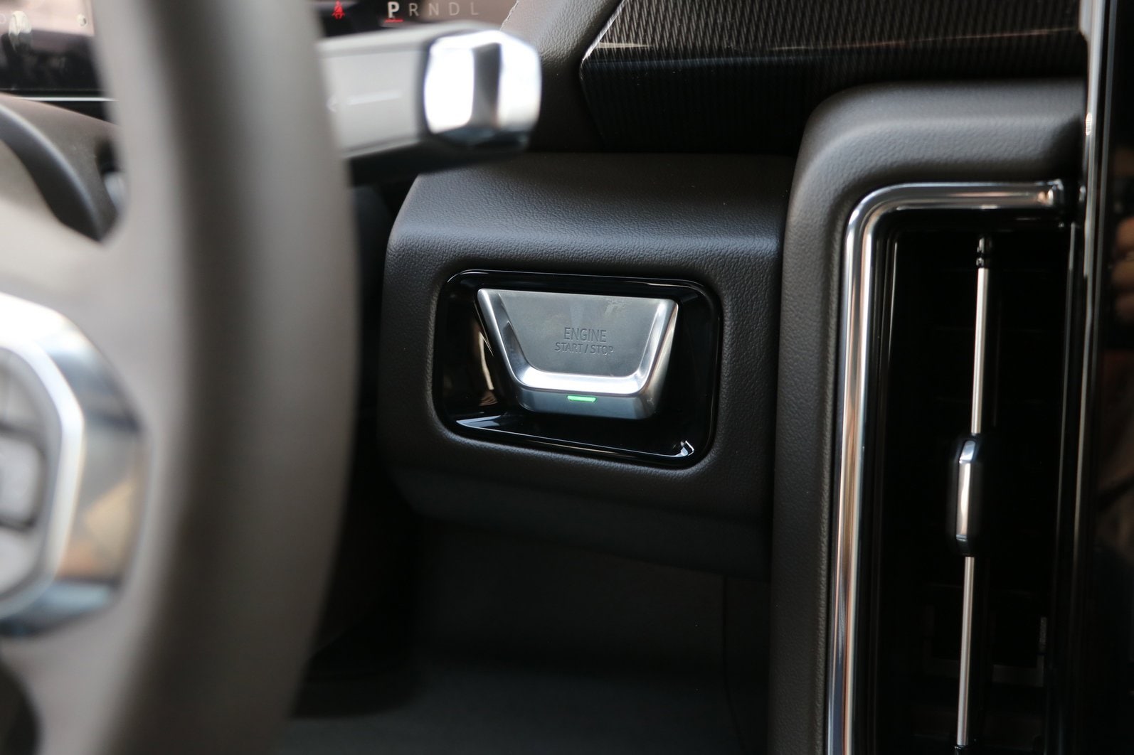 2026 GMC Yukon XL Elevation - Photo 25
