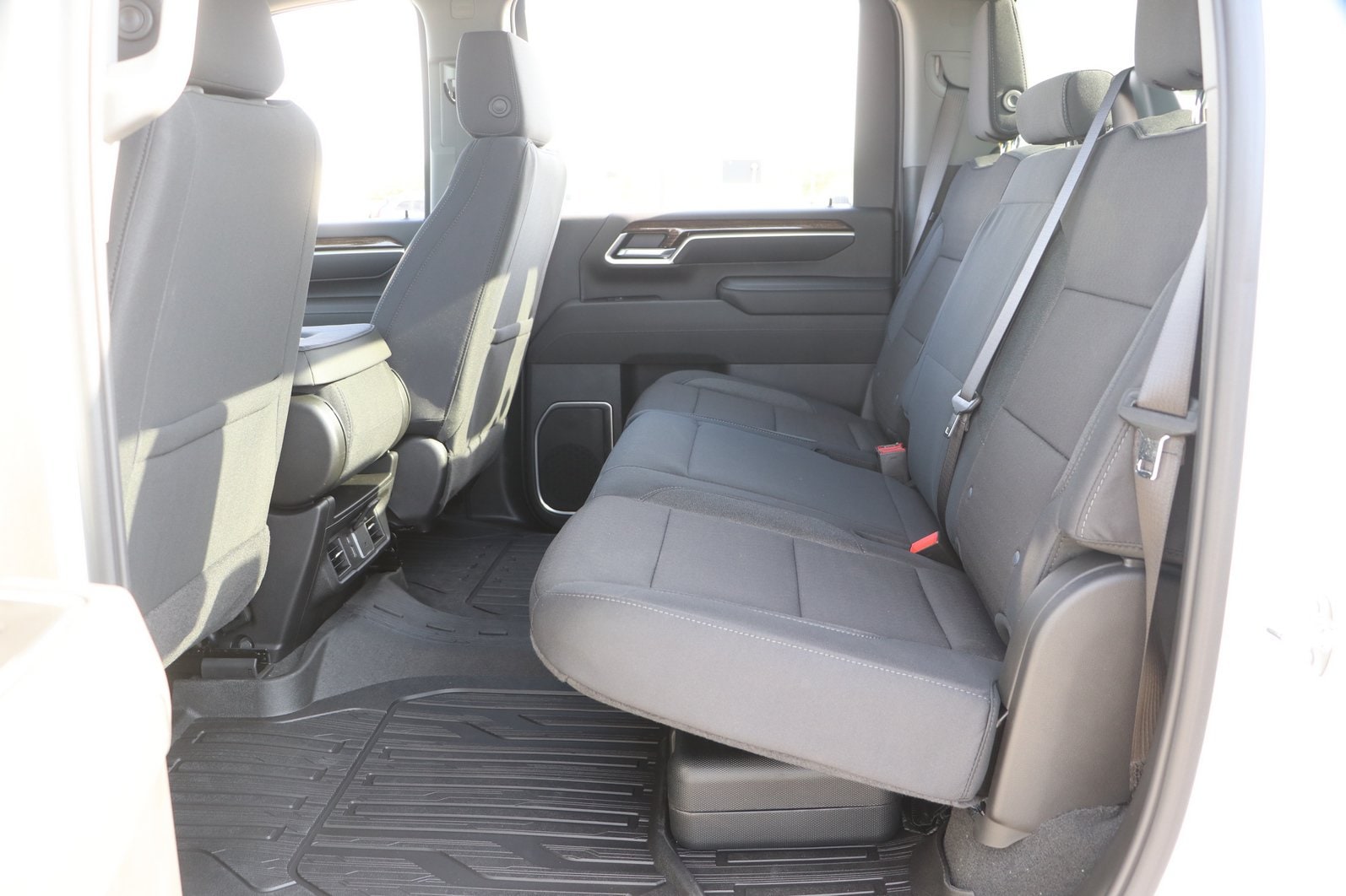 2026 GMC Sierra 3500HD SLE - Photo 28