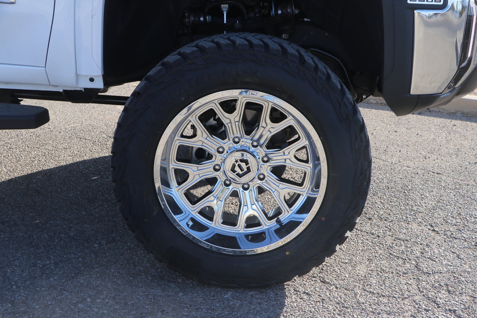 2026 GMC Sierra 2500HD SLT - Photo 11
