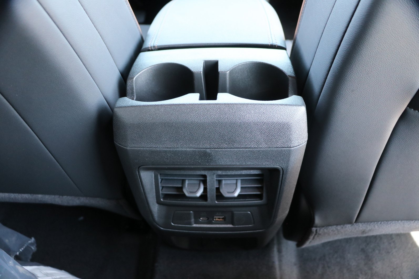 2026 GMC Canyon AT4 - Photo 30