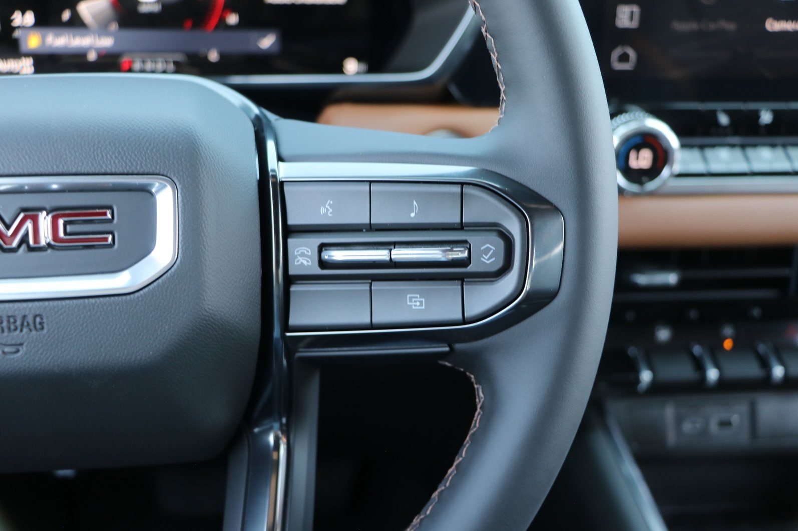 2026 GMC Canyon AT4 - Photo 19