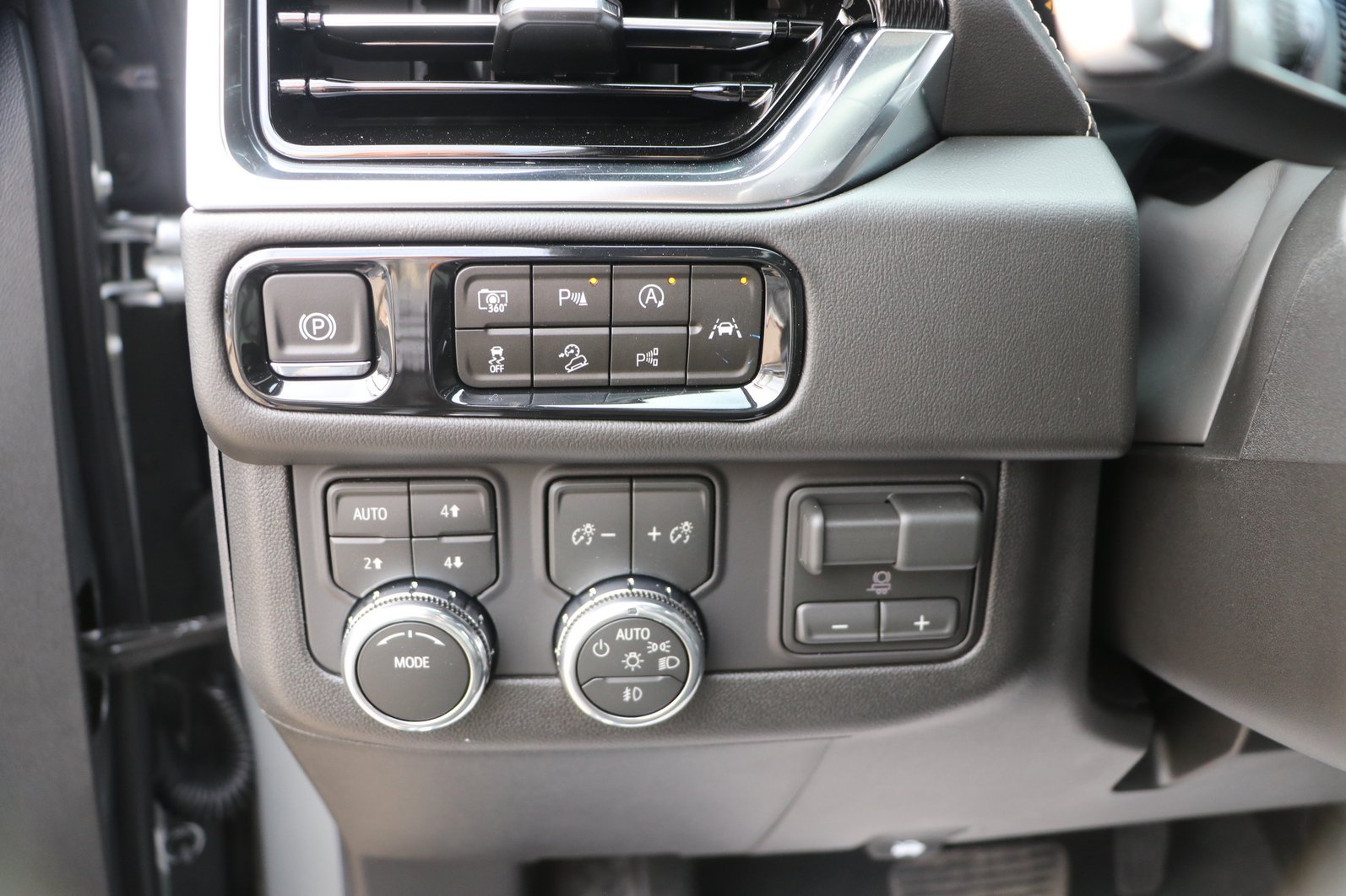 2027 GMC Yukon XL Elevation - Photo 12