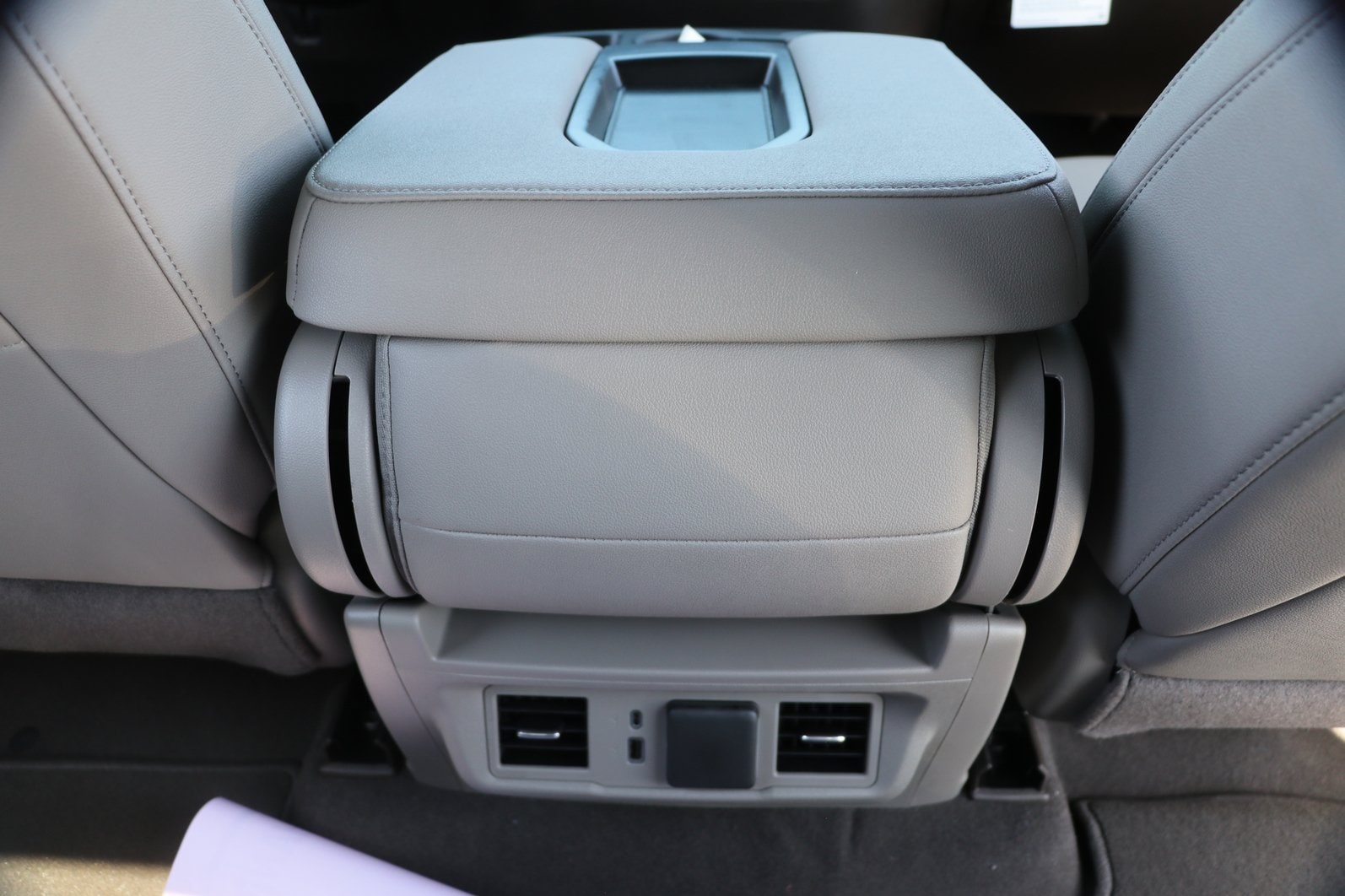 2026 GMC Sierra 1500 SLT - Photo 30