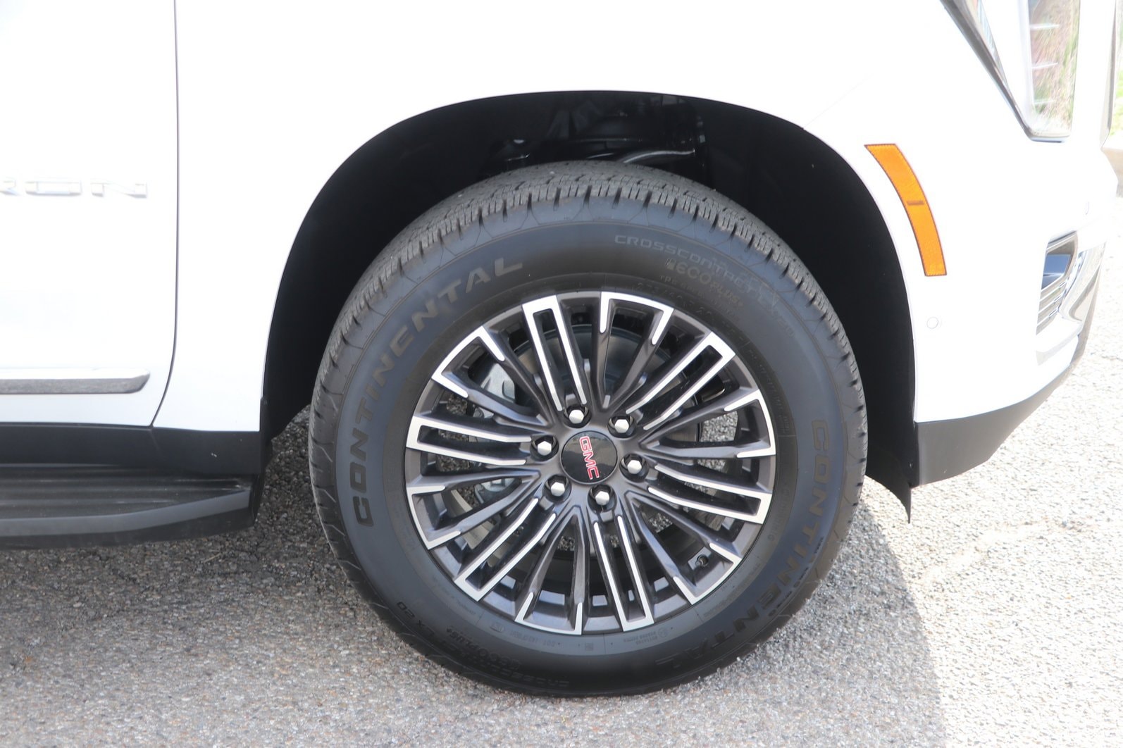 2026 GMC Yukon XL Elevation - Photo 11