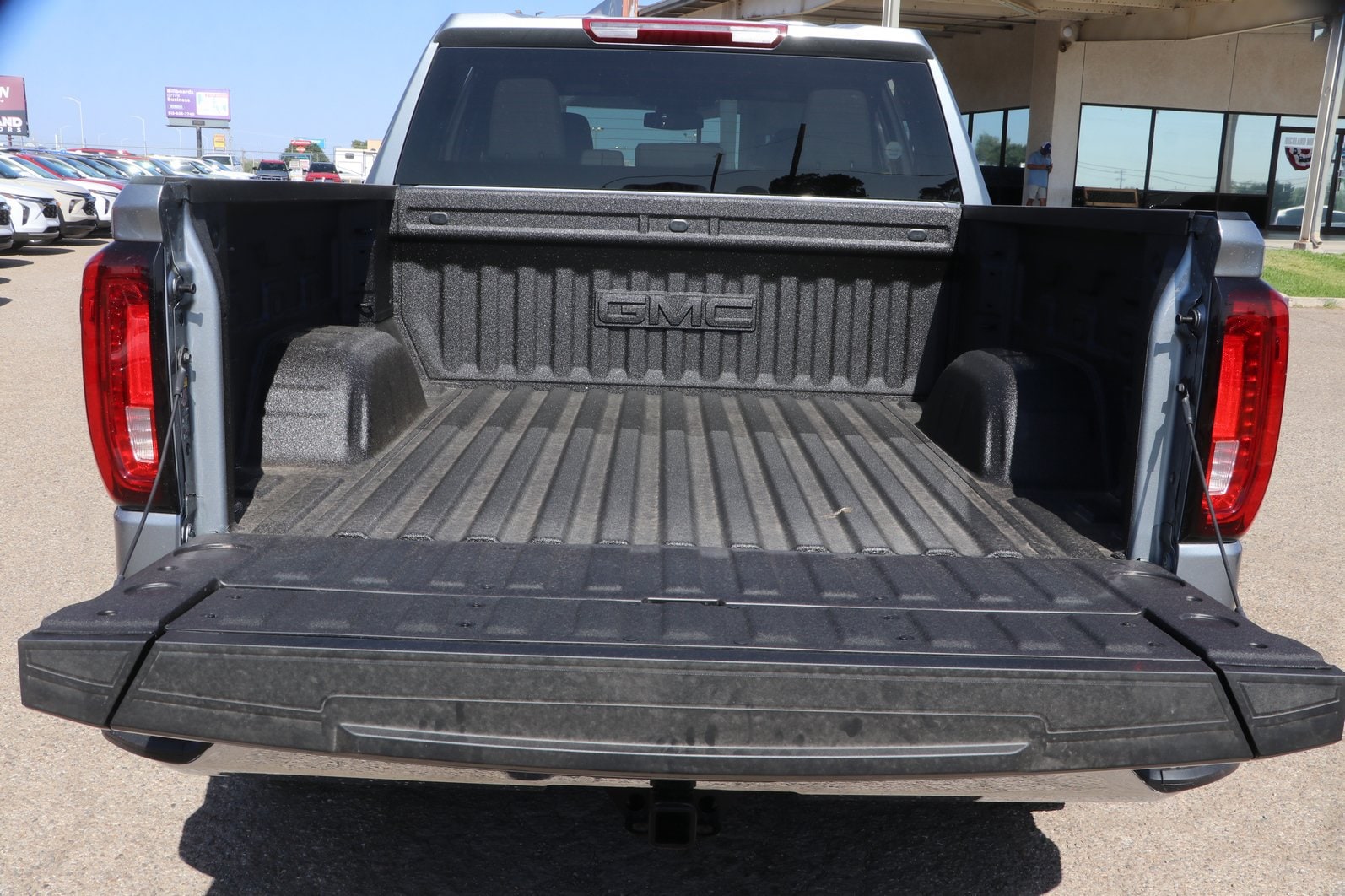 2026 GMC Sierra 1500 SLT - Photo 28