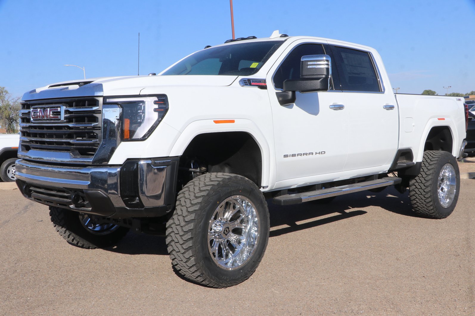 2026 GMC Sierra 2500HD SLT - Photo 5