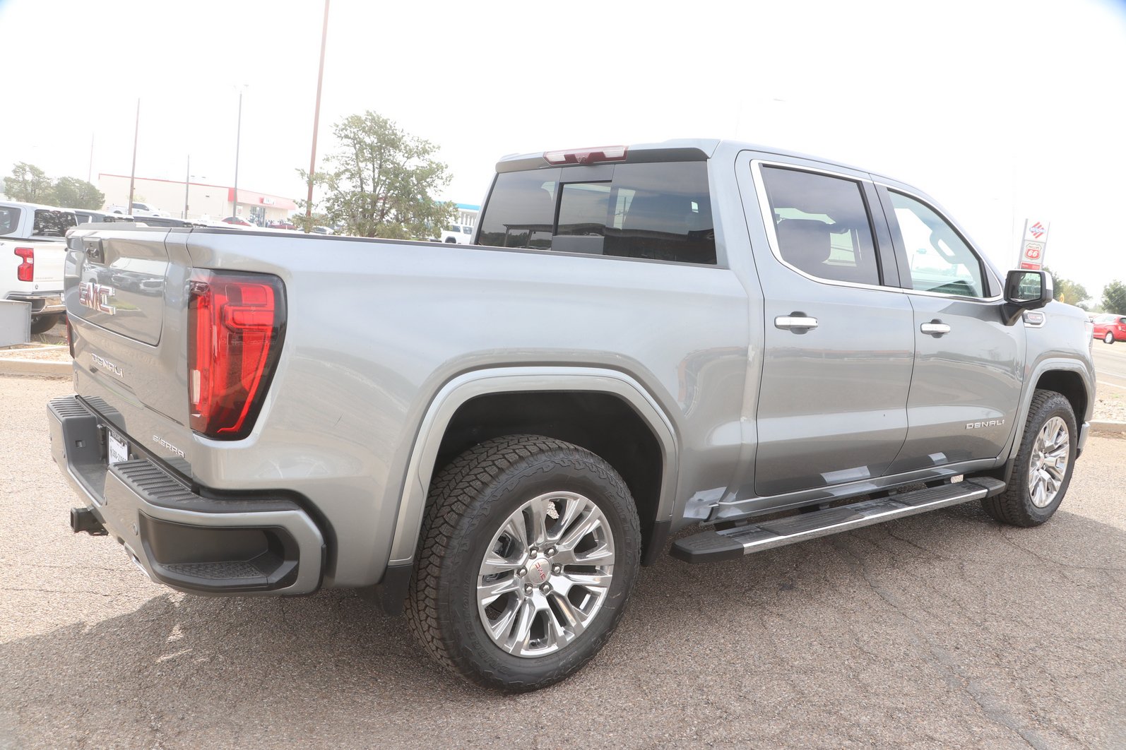 2026 GMC Sierra 1500 Denali - Photo 9