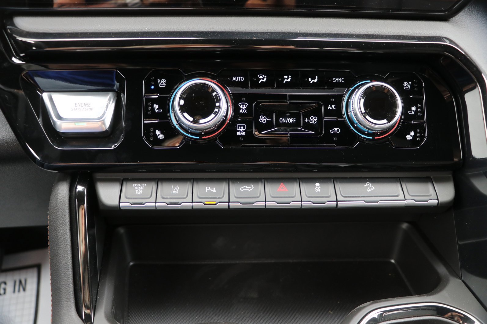 2026 GMC Sierra 2500HD AT4 - Photo 23