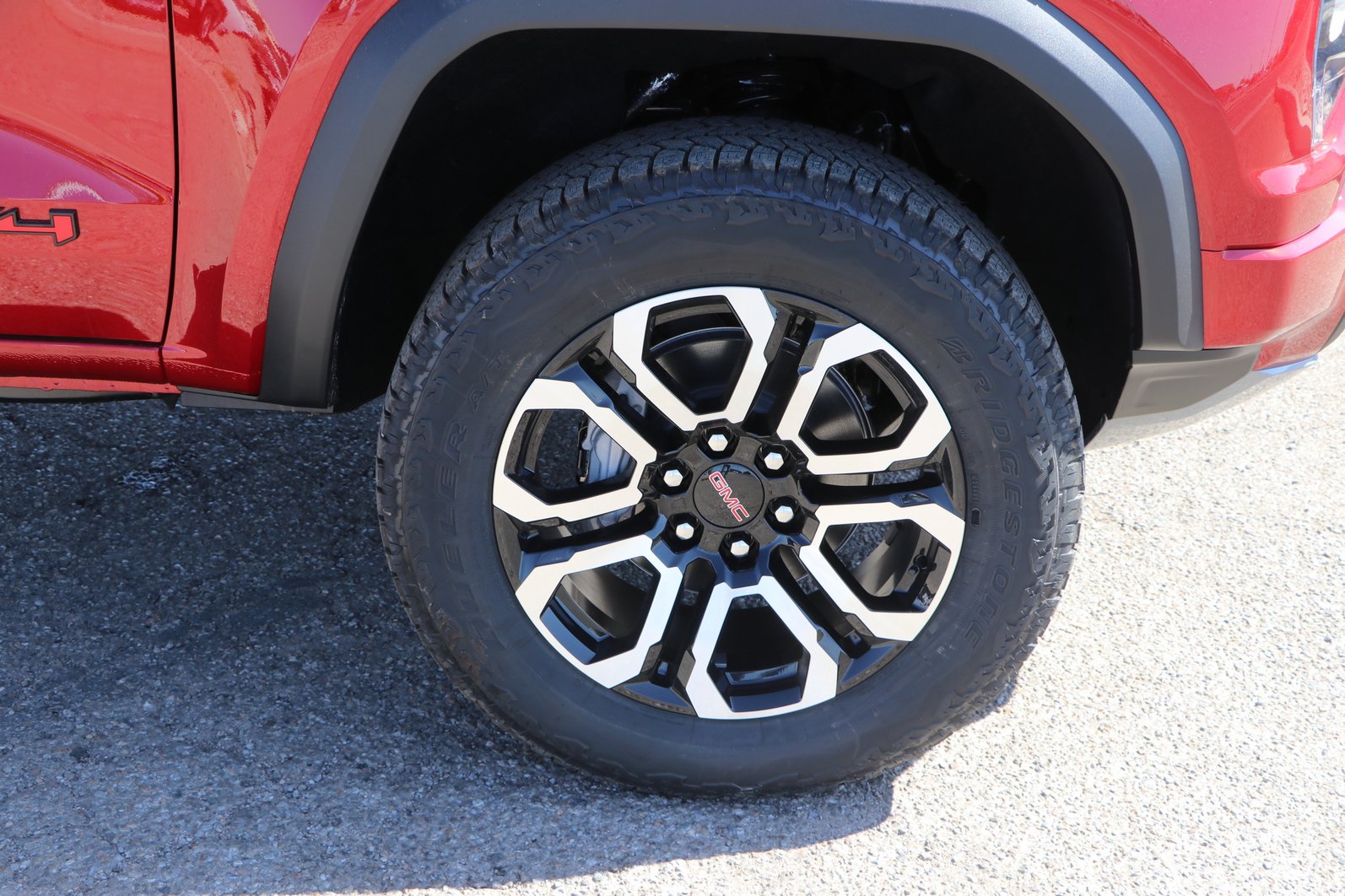 2026 GMC Canyon AT4 - Photo 9