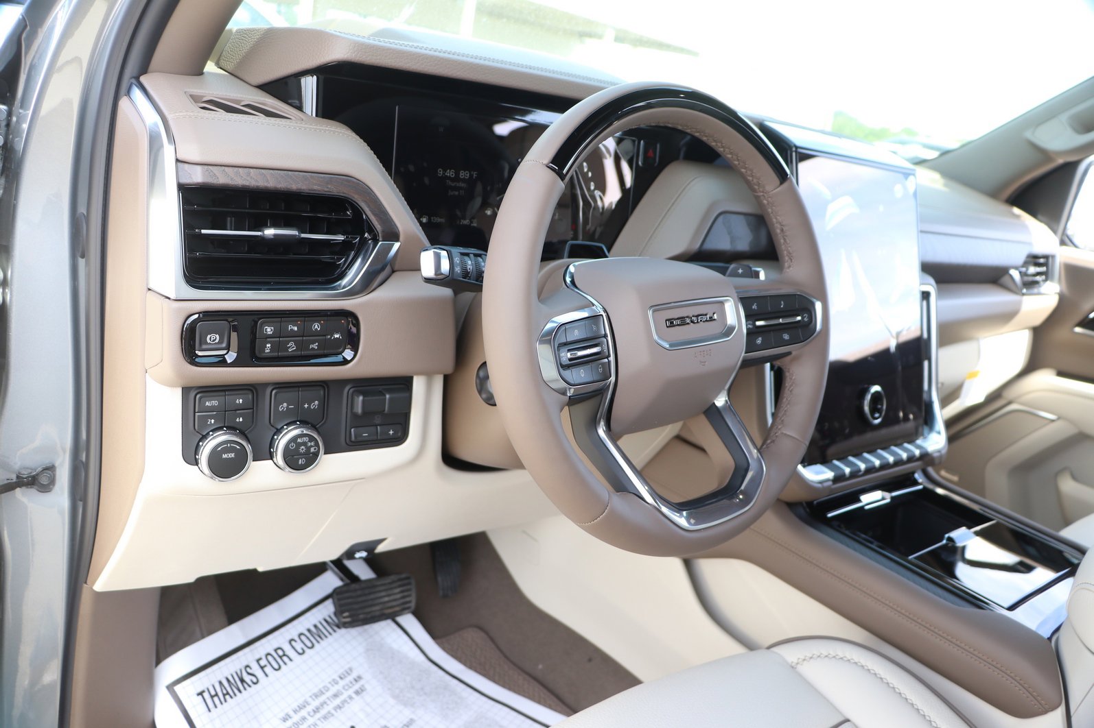 2026 GMC Yukon Denali - Photo 17