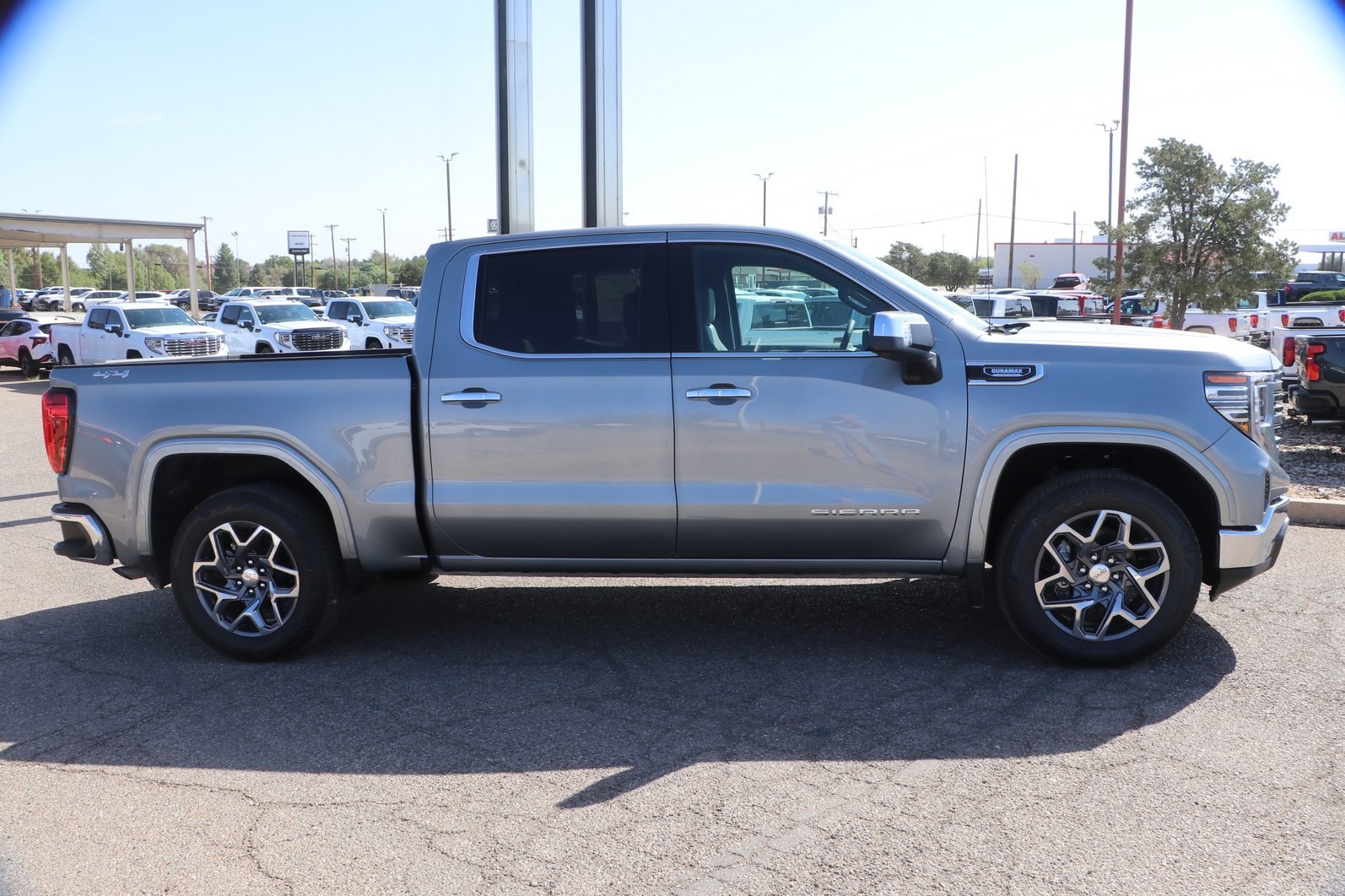 2026 GMC Sierra 1500 SLT - Photo 7