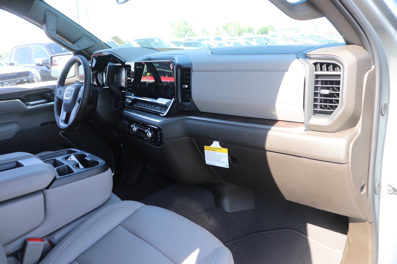 2026 GMC Sierra 1500 SLT - Photo 33