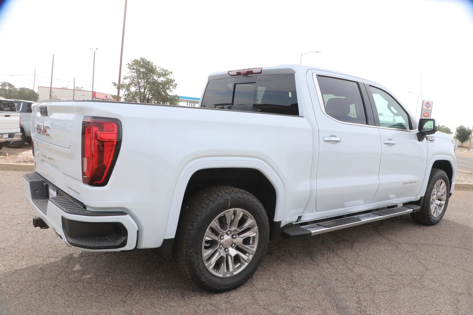 2026 GMC Sierra 1500 Denali - Photo 9
