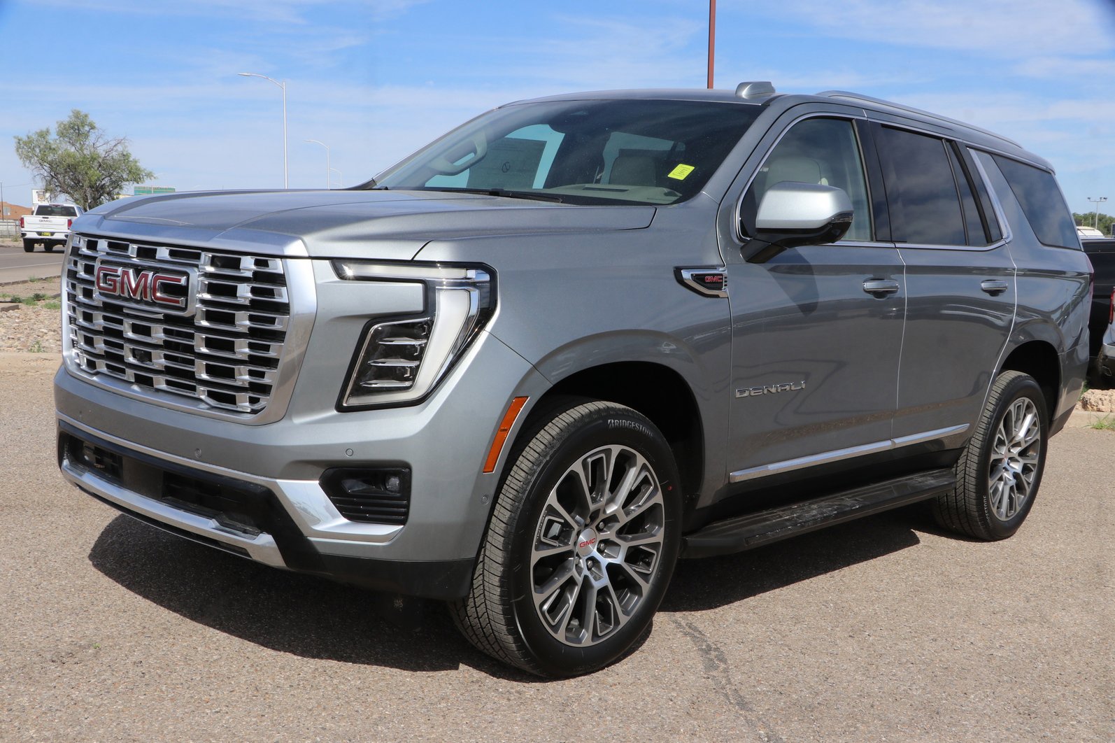 2026 GMC Yukon Denali - Photo 5