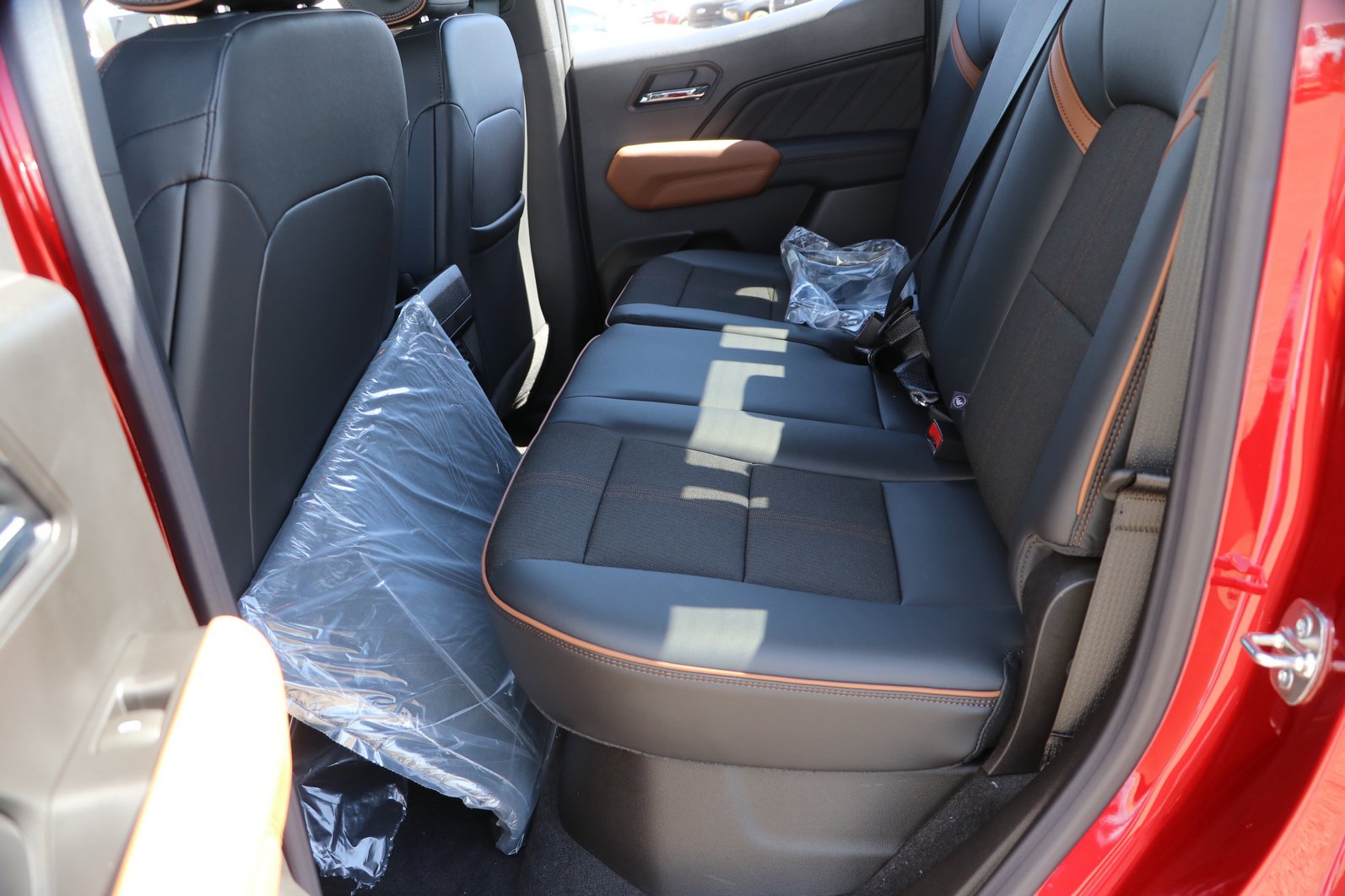 2026 GMC Canyon AT4 - Photo 27