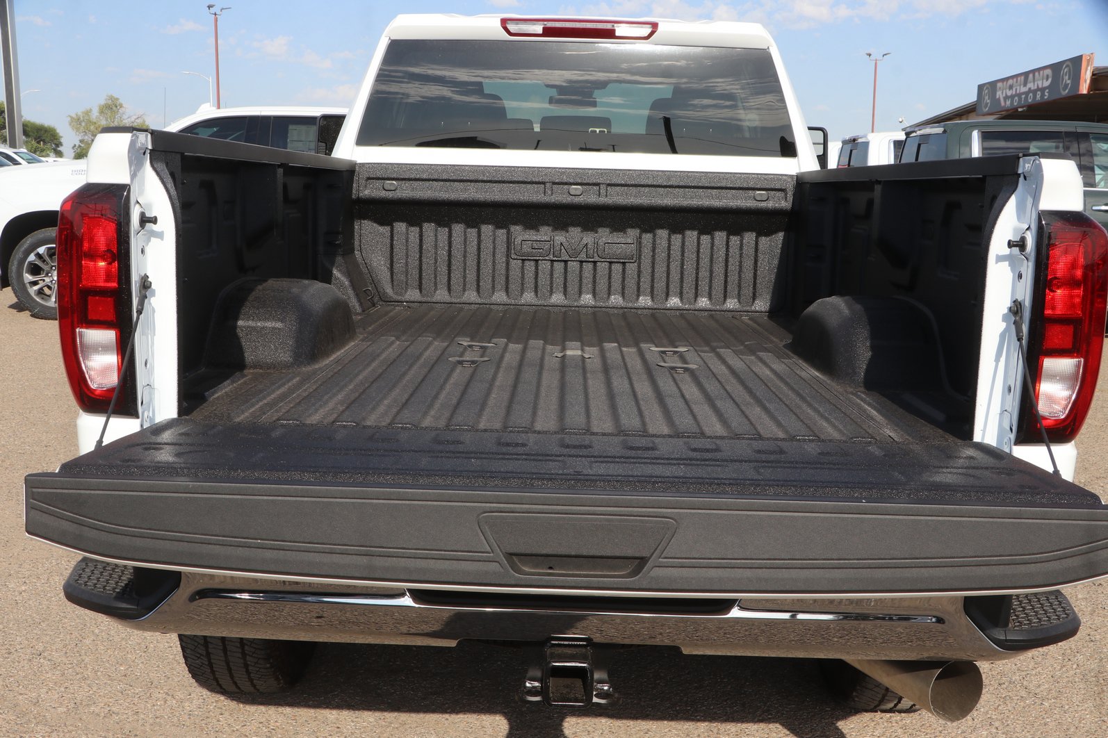 2026 GMC Sierra 3500HD SLE - Photo 29