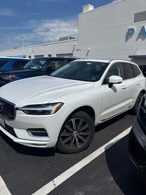 2021 Volvo XC60 Inscription AWD photo