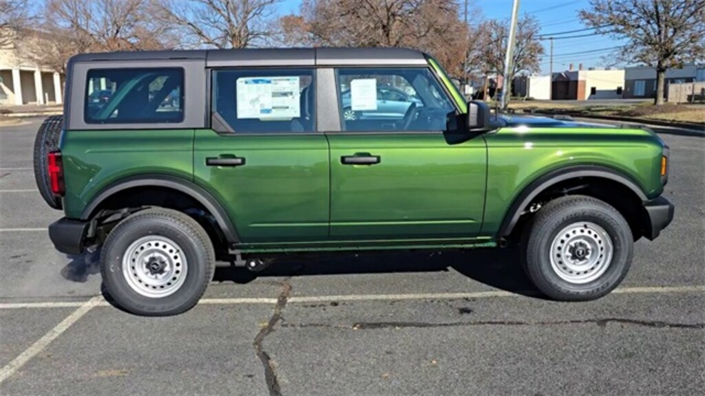 New 2025 Ford Bronco Base Sport Utility